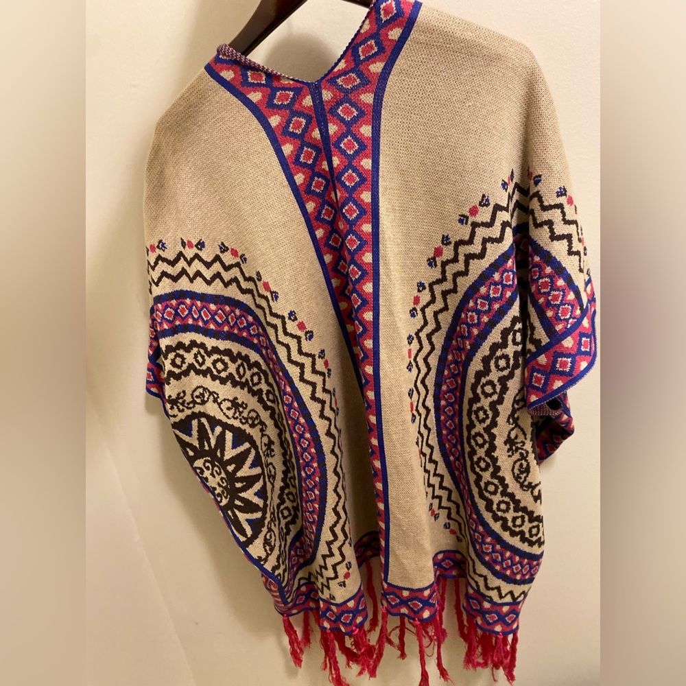 Open Front Aztec Pattern Poncho Sweater - Picture 3 of 9